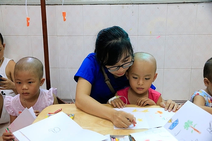 Phát triển đảng trong sinh viên: Tạo đà xây dựng nguồn nhân lực chất lượng cao cho ngành Dầu khí và xã hội