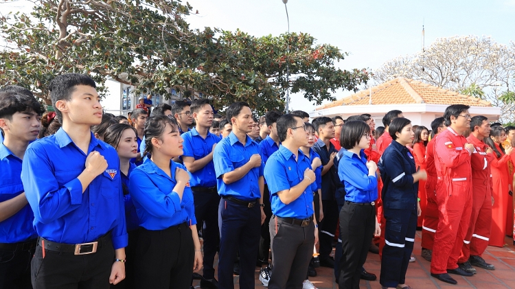 Phát triển đảng trong sinh viên: Tạo đà xây dựng nguồn nhân lực chất lượng cao cho ngành Dầu khí và xã hội