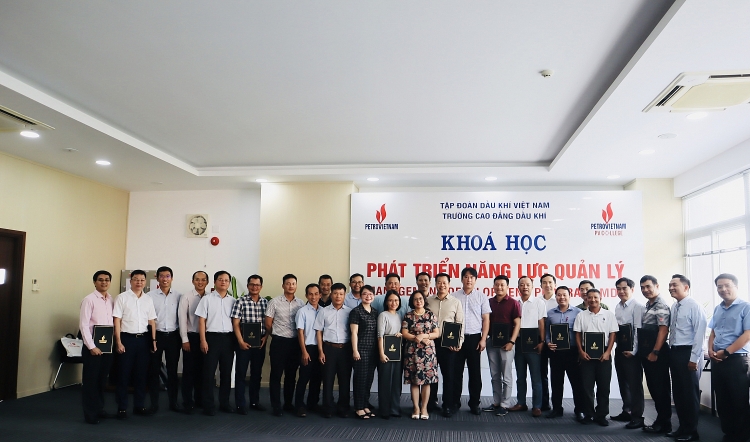 PVCollege bế giảng khóa đào tạo Phát triển năng lực quản lý cho Petrovietnam PVCollege bế giảng khóa đào tạo Phát triển năng lực quản lý cho Petrovietnam