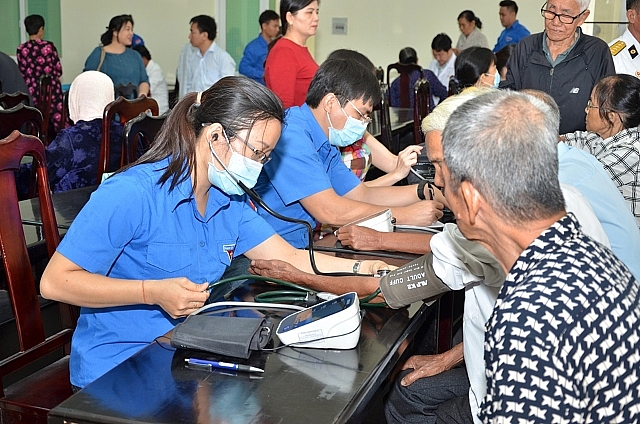 Vietsovpetro tổ chức chương trình khám bệnh từ thiện năm 2019 vietsovpetro to chuc chuong trinh kham benh tu thien nam 2019
