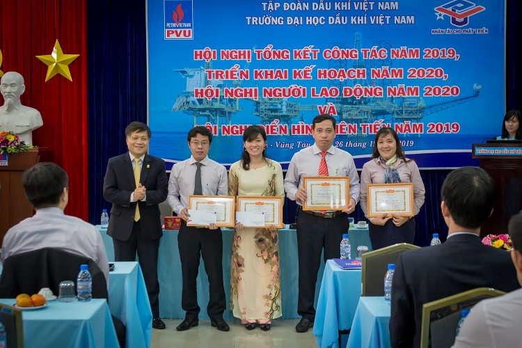 pvu to chuc thanh cong hoi nghi tong ket nam 2019 hoi nghi nguoi lao dong nam 2020
