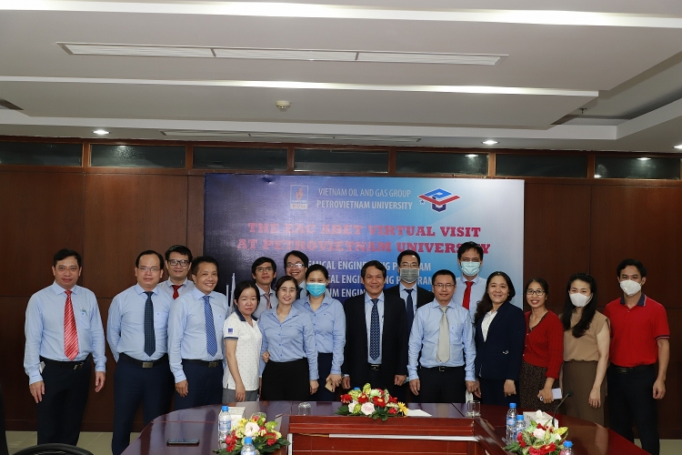 PVU tổ chức thành công kiểm định trực tuyến 03 chương trình đào tạo theo tiêu chuẩn ABET của Hoa Kỳ