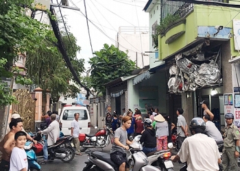 Hai cha con ở Sài Gòn tử vong với nhiều vết thương