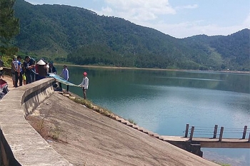 Nam sinh tử vong dưới đập nước sau buổi liên hoan cuối cấp
