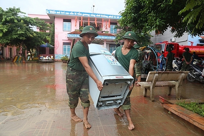 hon 400 ngoi nha o tp ha giang ngap bun sau lu
