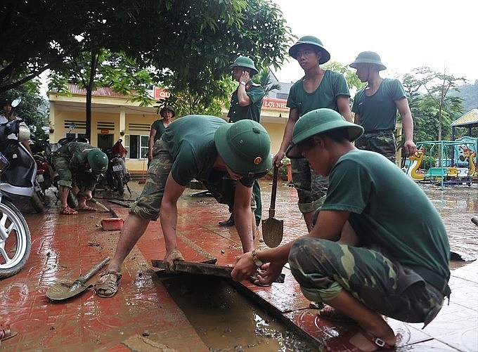 hon 400 ngoi nha o tp ha giang ngap bun sau lu