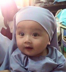 Phát sốt với em bé xinh như thiên thần bị bỏ rơi