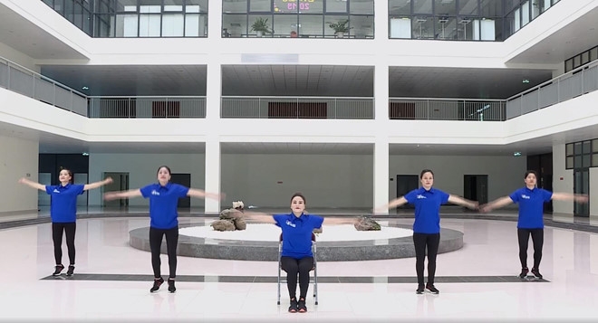 Bộ Văn hóa yêu cầu công nhân, viên chức tập thể dục giữa giờ