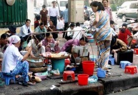 Nguy hại từ… thức ăn đường phố!