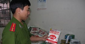 Thu giữ 1,4 tấn mỳ chính giả