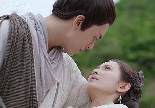 nu hon kinh dien khien fan phat sot cua truong vo ky va trieu man trong tan y thien do long ky