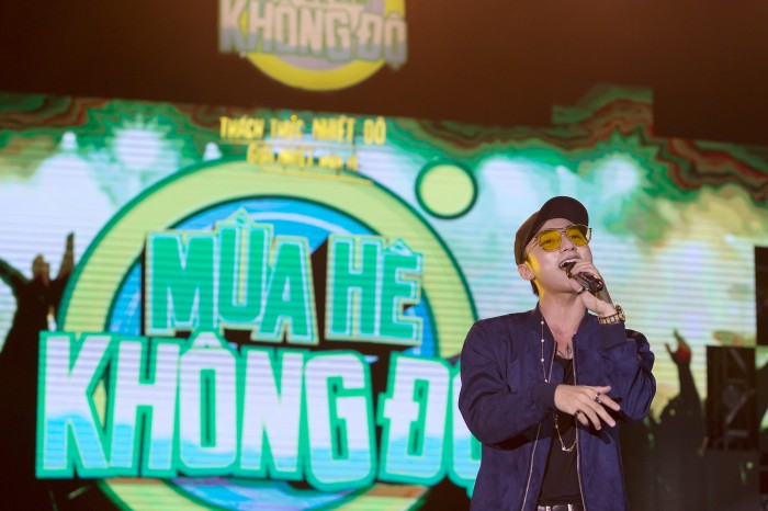 soobin hoang son coi ao tren san khau giai nhiet mua he son tung chay het minh voi gioi tre can tho