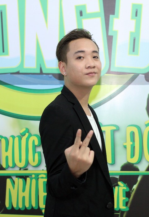 son tung m tp va chuan dep trai khong do doc la o nha trang