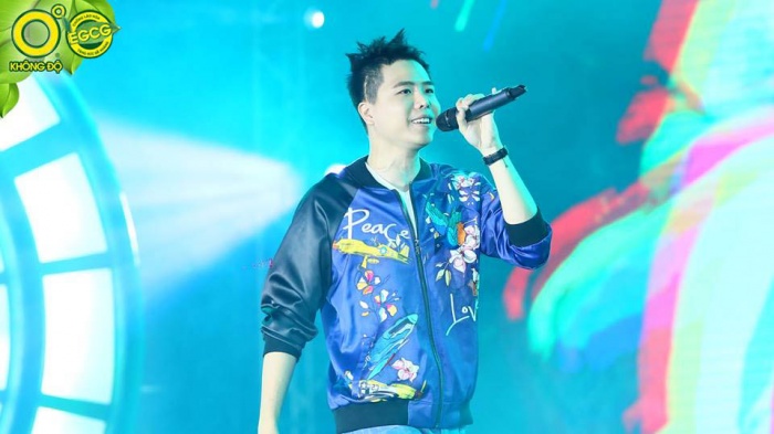hoang ton lai tan tinh fangirl son tung lam b boy tren san khau giai nhiet mua he