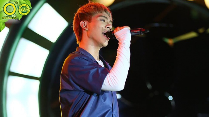 hoang ton lai tan tinh fangirl son tung lam b boy tren san khau giai nhiet mua he