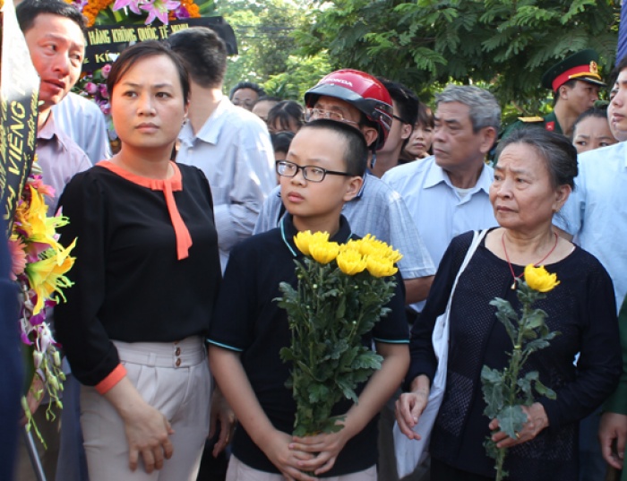 con tho ngo ngac trong le tang phi cong tran quang khai