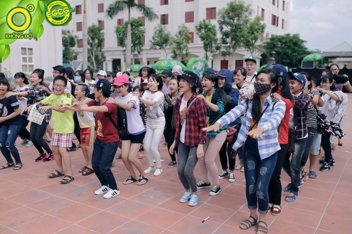 son tung m tp quy goi hat anh sai roi voi dan chi thu phuong