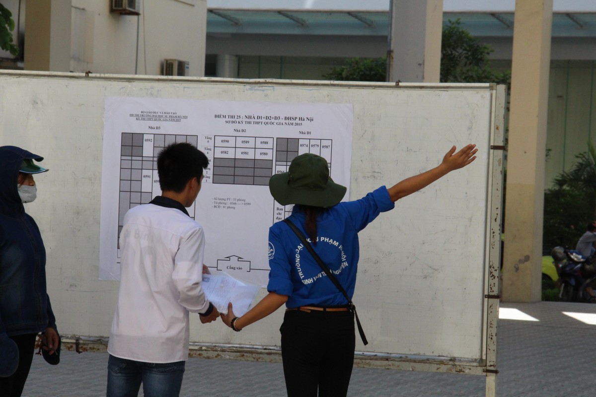 Kỳ thi THPT Quốc gia 2015: Thí sinh lo lắng trước môn thi đầu tiên