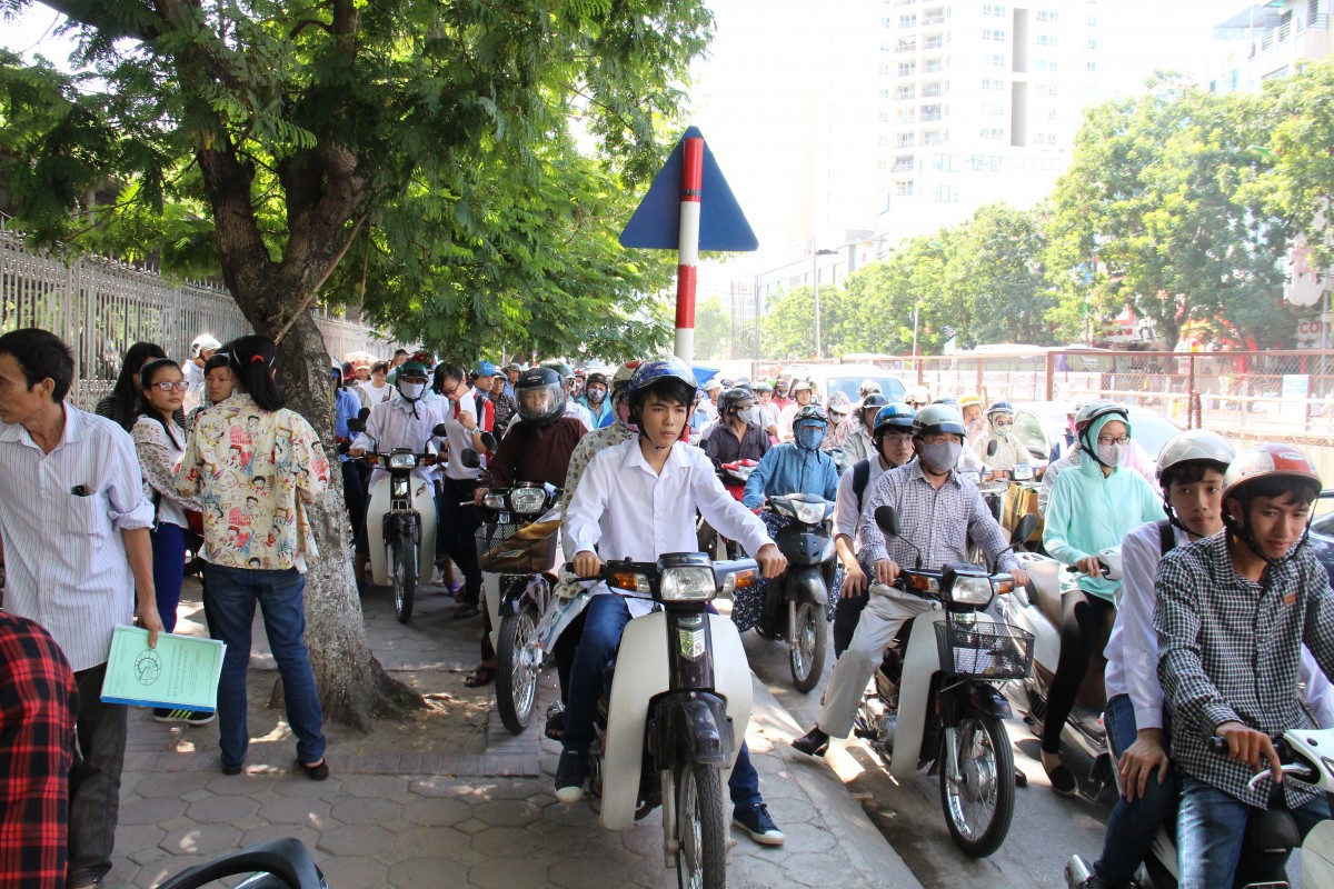 Kỳ thi THPT Quốc gia 2015: Thí sinh lo lắng trước môn thi đầu tiên