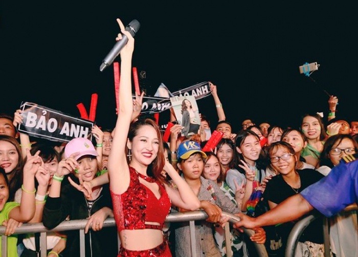 gioi tre thu do hao huc don dai nhac hoi toan sao khung cua v pop