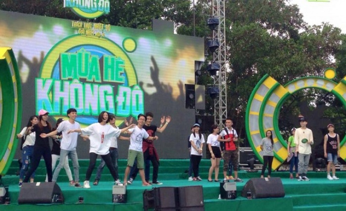 gioi tre thu do dem nguoc tung phut de quay cung gian sao hot nhat v pop