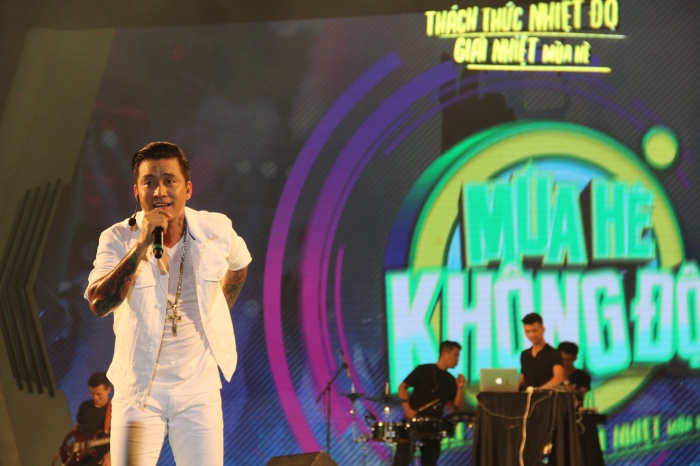 fan khap noi do ve san van dong my dinh de duoc gap son tung m tp
