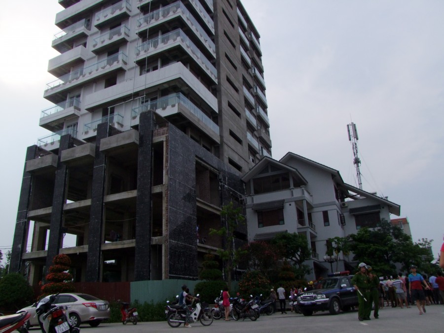 Lạng Sơn: Sập giàn giáo, 3 công nhân tử vong