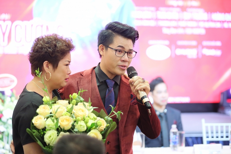 ca si ngoc son nhan quan quan bolero duy cuong la truyen nhan