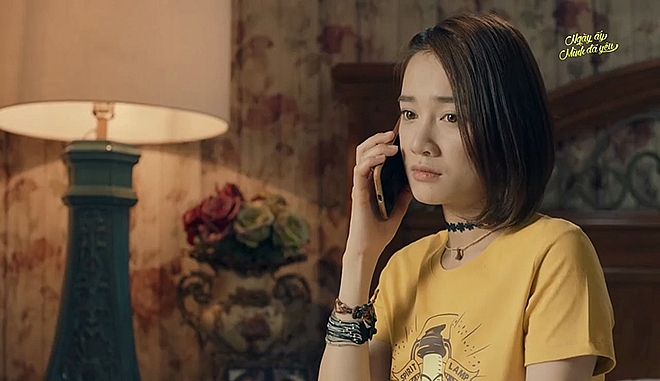 em gai mua phan doi dam cuoi cua nam va ha