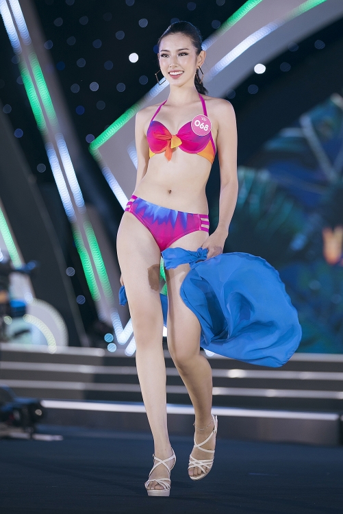 bong mat voi phan thi bikini cua ung vien hoa hau viet nam 2018