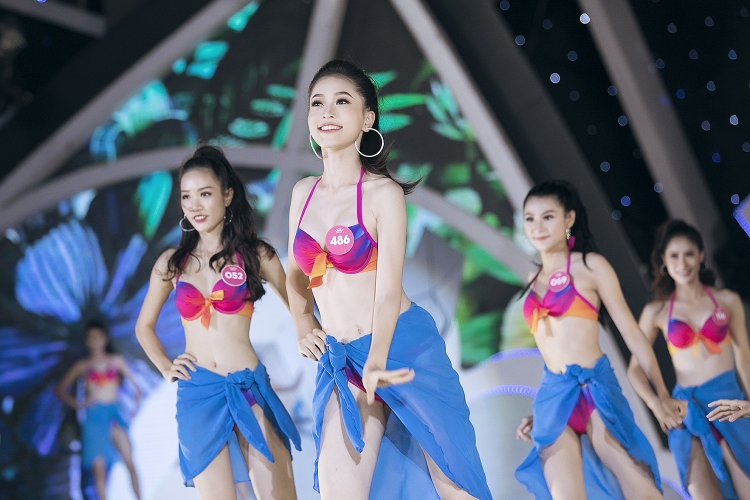 bong mat voi phan thi bikini cua ung vien hoa hau viet nam 2018