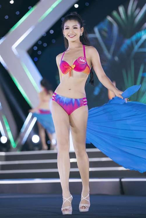 bong mat voi phan thi bikini cua ung vien hoa hau viet nam 2018