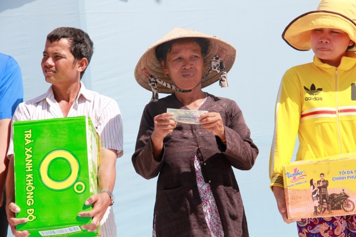 dr thanh tang cau day vang thep thu 10 danh cho ba con soc trang