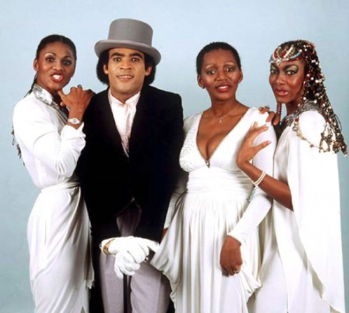 dot 2 ti cho bo mixer de boney m chieu long khan gia ha noi