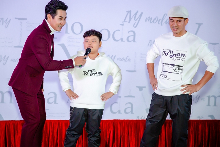 mc nguyen khang cuoi ngat khi bi beo tiet lo ly do bo xuan bac khong co tien