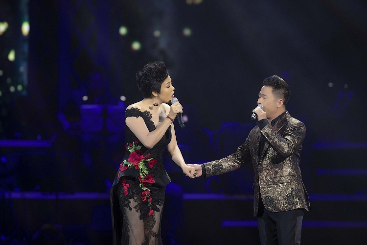 ca si manh quynh tiet lo ly do it song ca voi nhu quynh