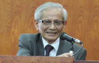 GS Phan Huy Lê: 'Chúng tôi không nghe Bộ GD-ĐT nói nữa!'