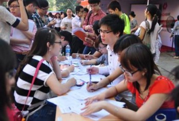 Cử nhân thất nghiệp tiếp tục tăng