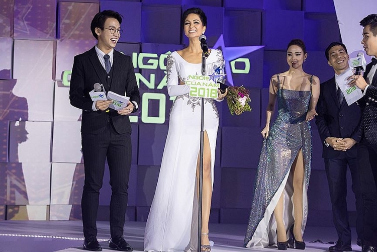 hhen nie duoc vinh danh la ngoi sao vi cong dong nam 2018