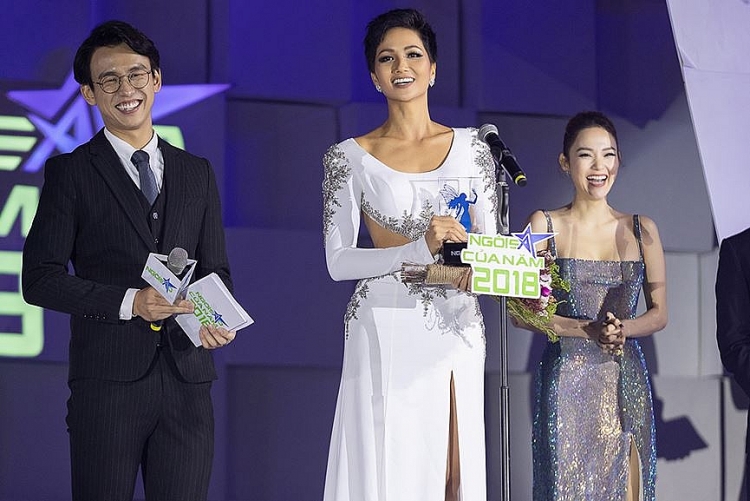 hhen nie duoc vinh danh la ngoi sao vi cong dong nam 2018