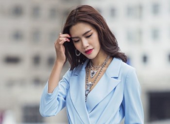 Quán quân Next Top Nguyễn Oanh thanh lịch xuống phố
