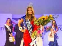 miss teen usa bi doi tuoc vuong mien sau khi dang quang