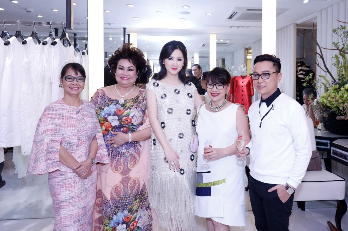 giang my gay bat ngo voi ve dep khong tuoi