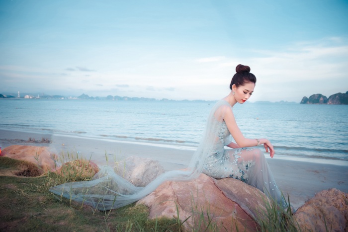 hoa hau dang thu thao hoa nu than truoc bien