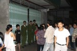 khong nhiet tinh voi khach nhan vien quan karaoke bi ep viet giay vay no