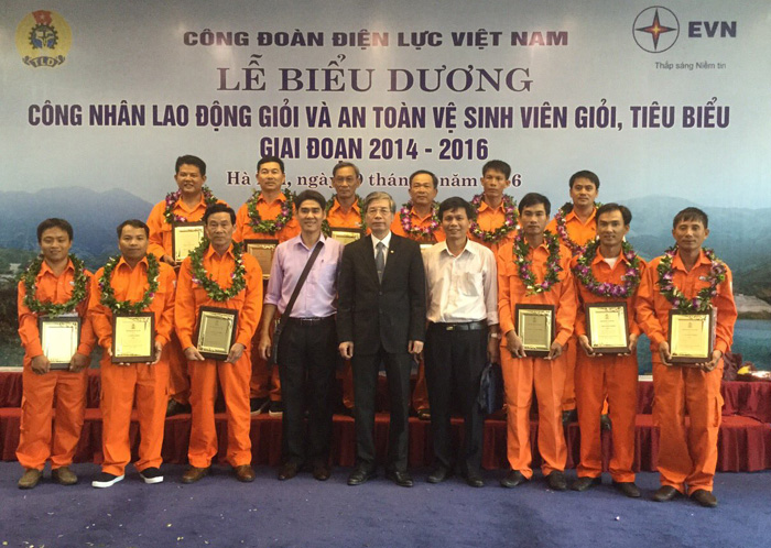 pham van tien nguoi to truong yeu nghe