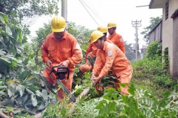 Điện lực Thủ đô: Xứng danh Anh hùng