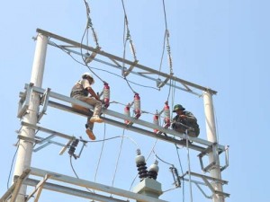 Cấp điện cho khách hàng trong 10 ngày