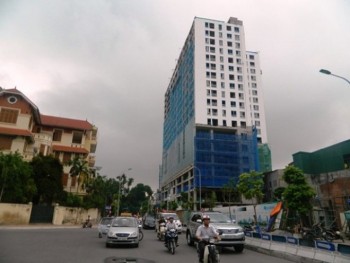 Bí thư Thành ủy Hà Nội: Nhà 8B Lê Trực 'sai 16m cắt 16m, không giật cấp, phải giật cấp'