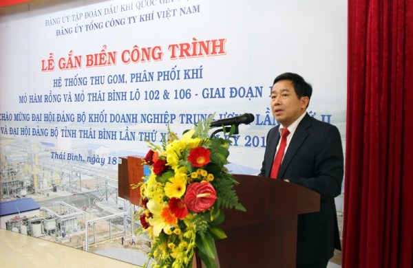Gắn biển công trình Dự án thu gom, phân phối khí Thái Bình gan bien cong trinh du an thu gom phan phoi khi thai binh